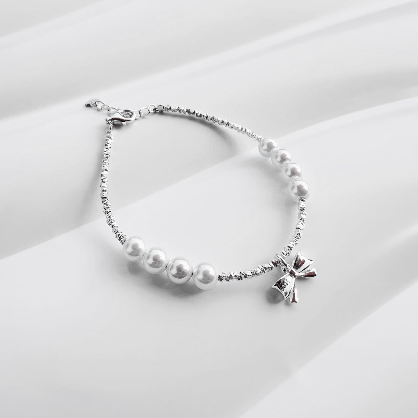 Amélie Bow Pearl & Silver Bead Bracelet